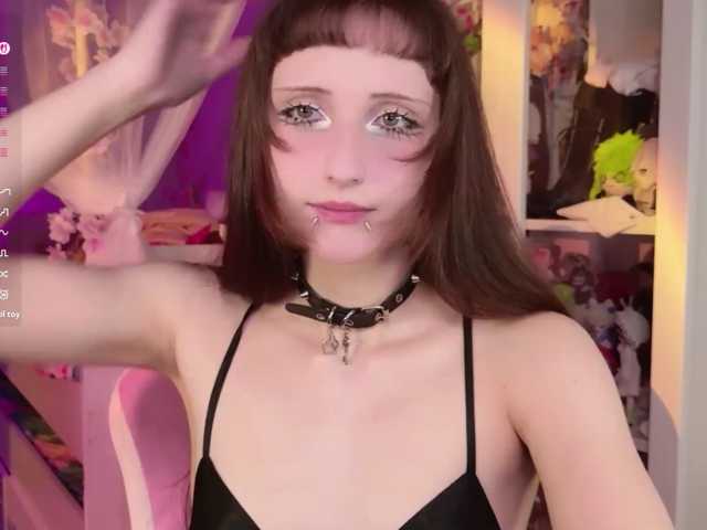 MiraJade live cam on BongaCams