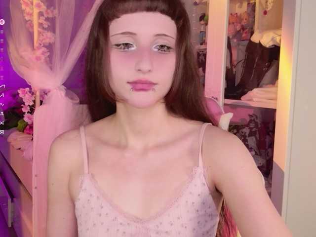 MiraJade live cam on BongaCams