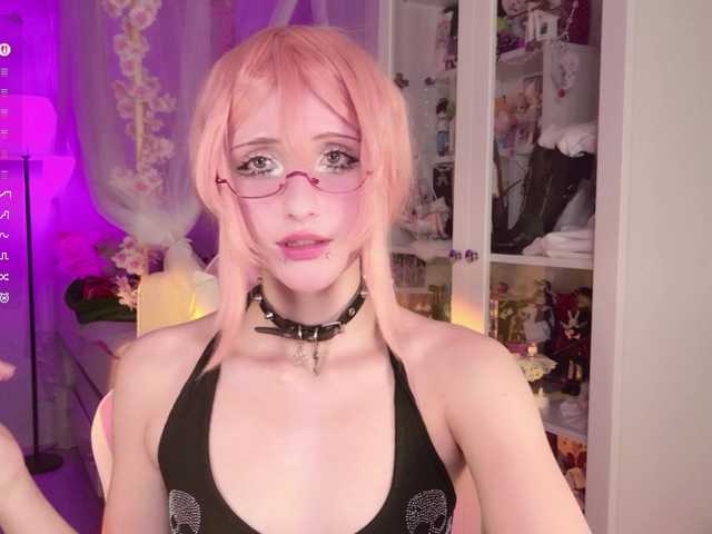 MiraJade live cam on BongaCams