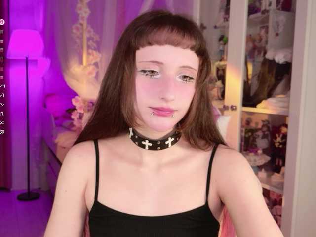 MiraJade live cam on BongaCams