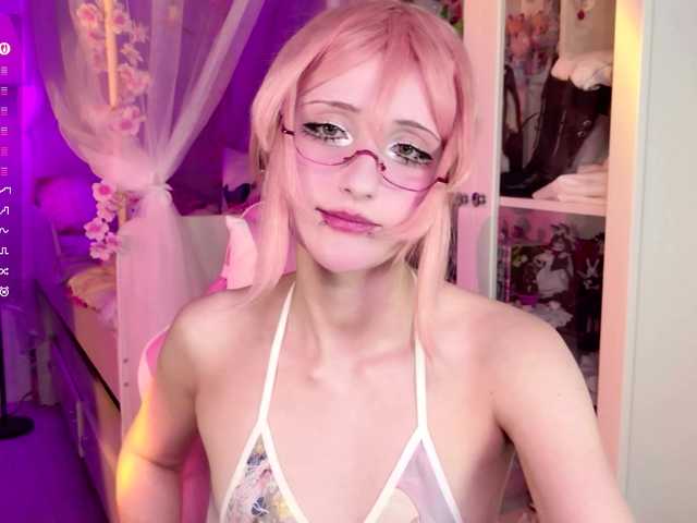 MiraJade live cam on BongaCams