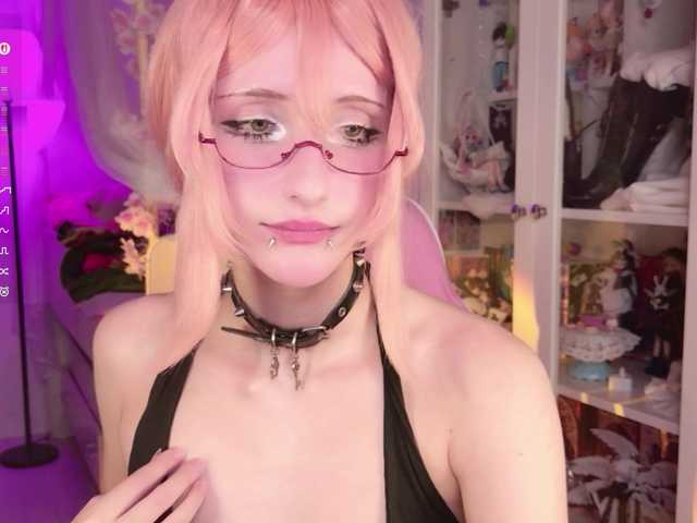 MiraJade live cam on BongaCams