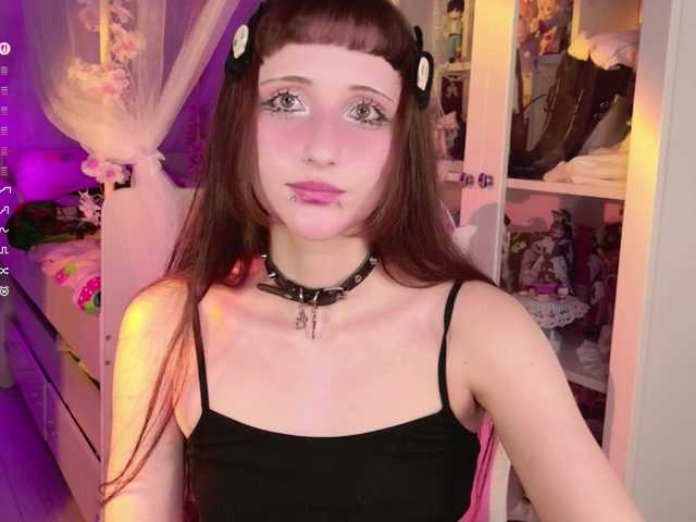 MiraJade live cam on BongaCams