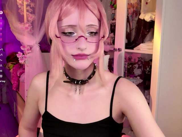 MiraJade live cam on BongaCams