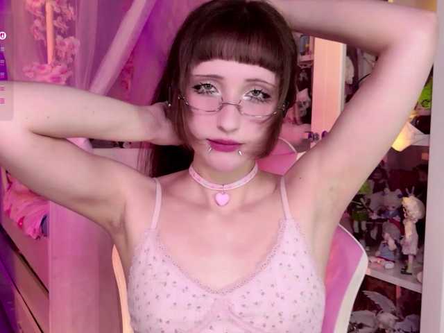 MiraJade live cam on BongaCams