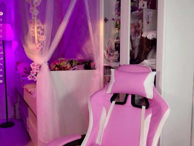 MiraJade live cam on BongaCams