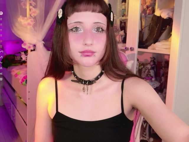 MiraJade live cam on BongaCams