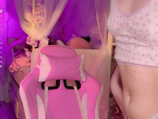 MiraJade live webcam show