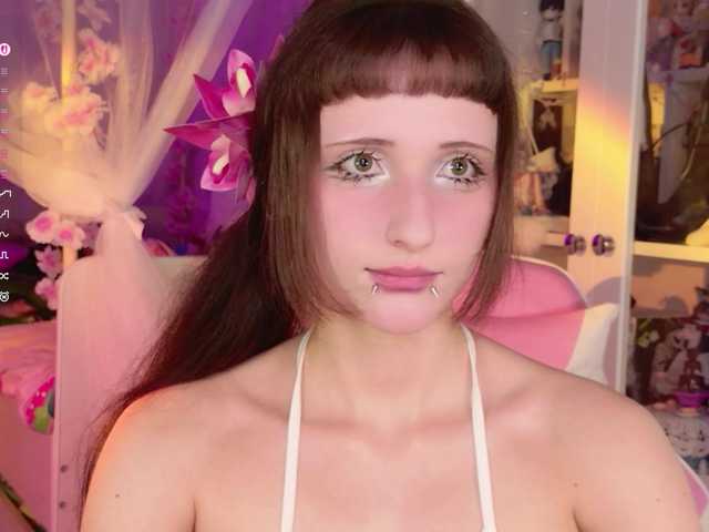 MiraJade live webcam show