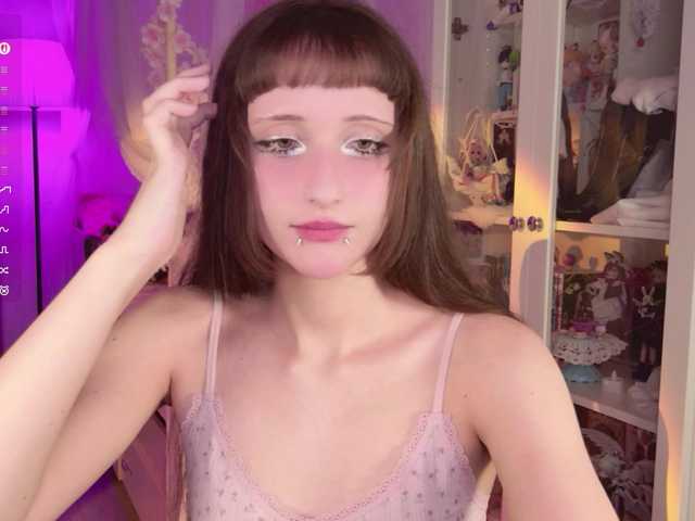 MiraJade live cam on BongaCams