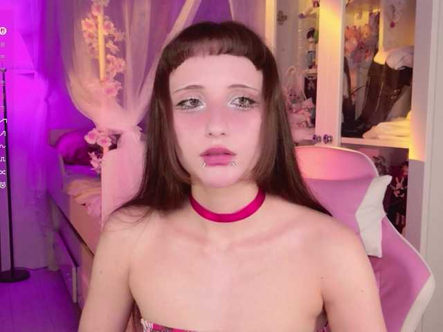 MiraJade live cam on BongaCams