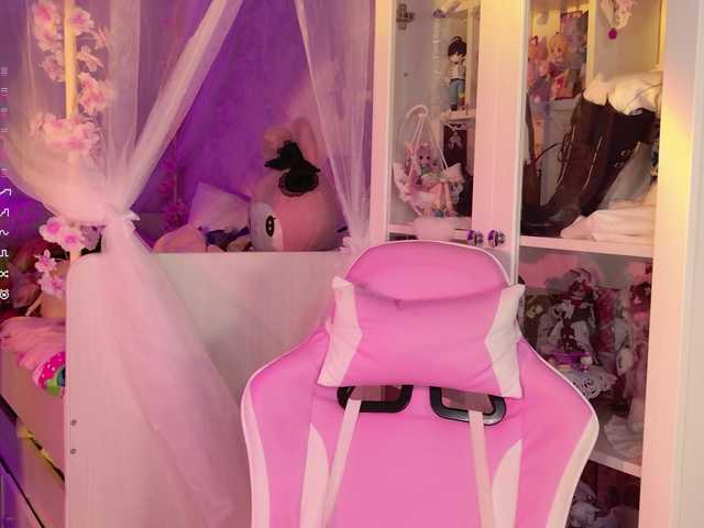 MiraJade live cam on BongaCams