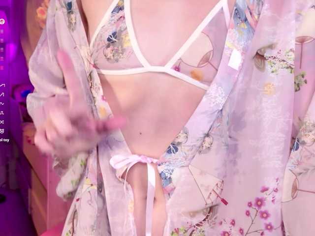 MiraJade live cam on BongaCams