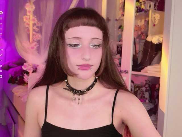 MiraJade live cam on BongaCams