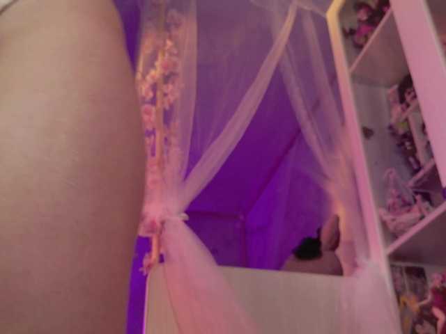 MiraJade live cam on BongaCams