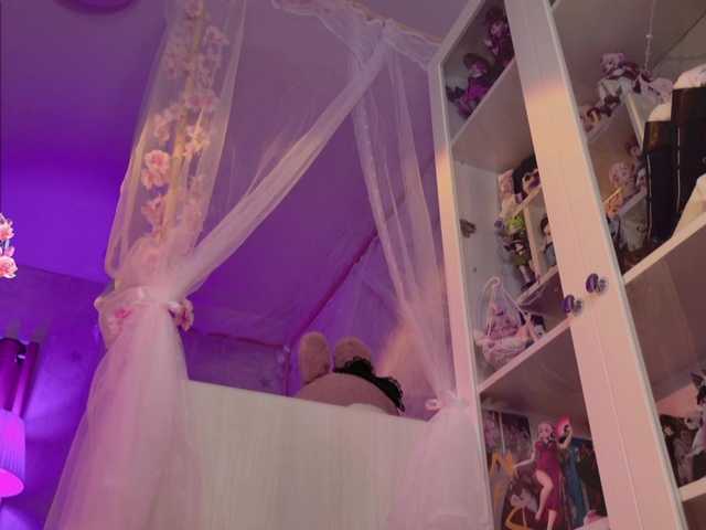 MiraJade live cam on BongaCams