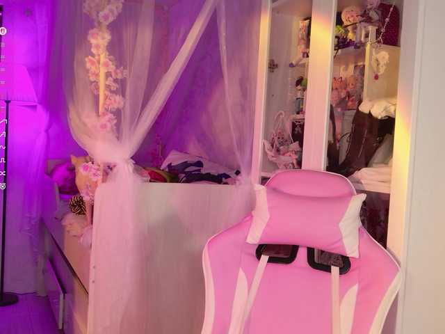 MiraJade live cam on BongaCams