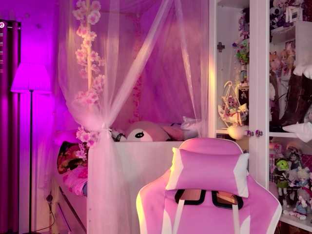 MiraJade live cam on BongaCams