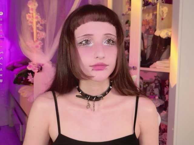 MiraJade live cam on BongaCams