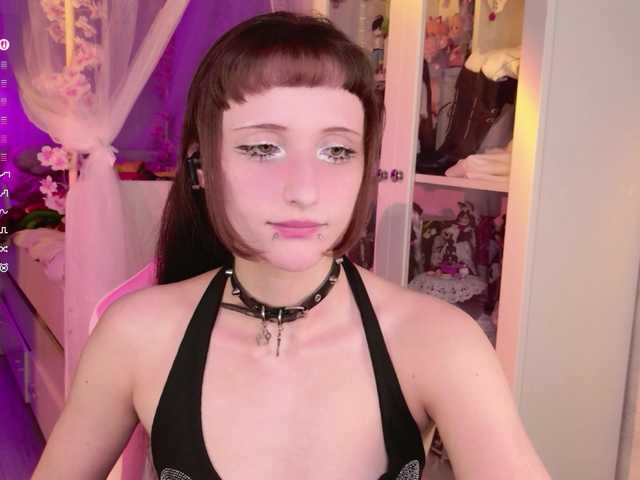 MiraJade live cam on BongaCams