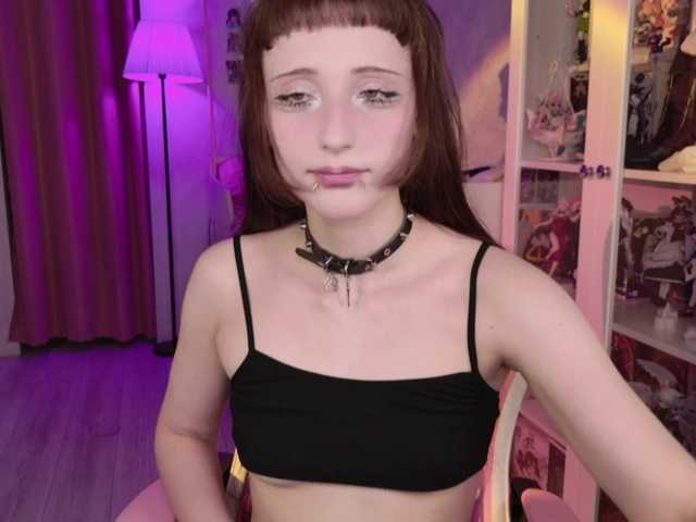 MiraJade live cam on BongaCams