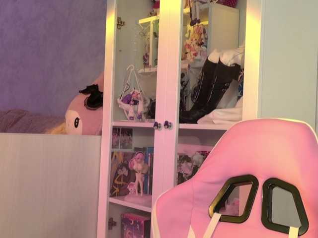 MiraJade's BongaCams show and profile