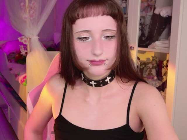 MiraJade live cam on BongaCams