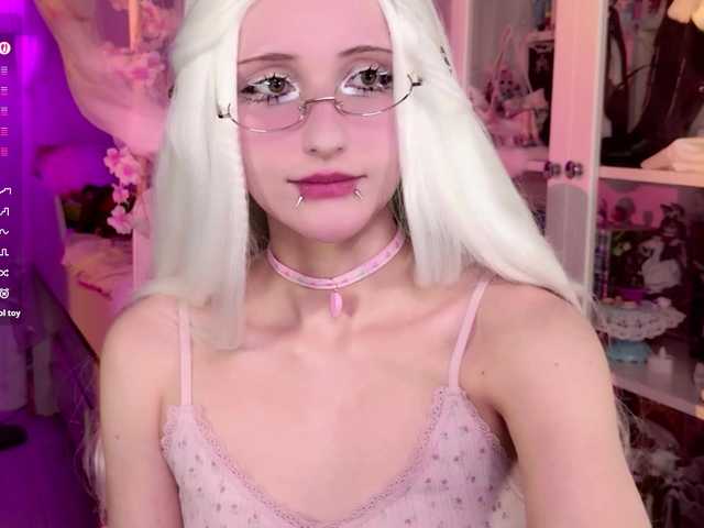 MiraJade live cam on BongaCams