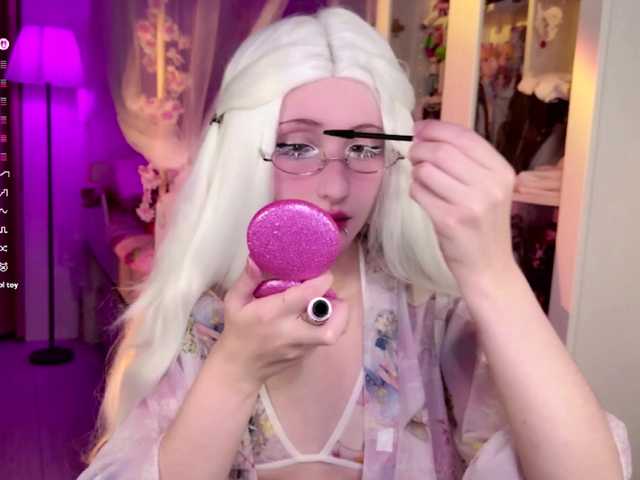 MiraJade live cam on BongaCams