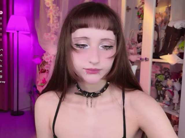 MiraJade live cam on BongaCams