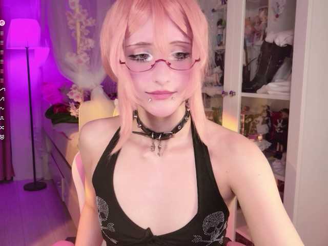 le modèle MiraJade est en webcam porno dans un show sur le site bongacams, il possède les tags suivants: White/Caucasian,Brunette,Trimmed