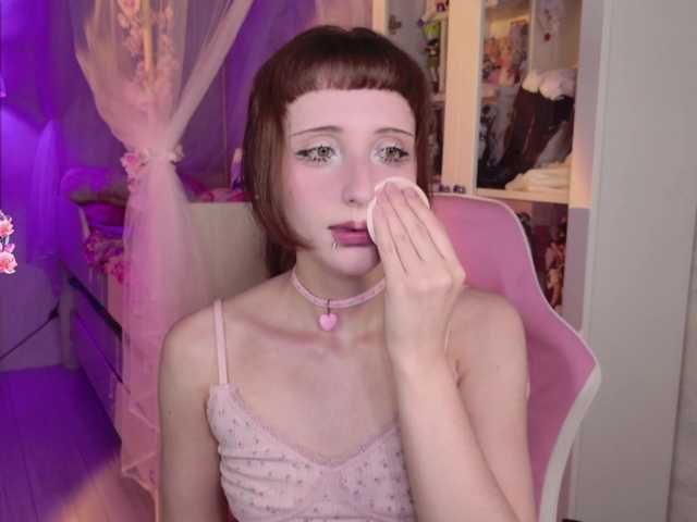 MiraJade live cam on BongaCams