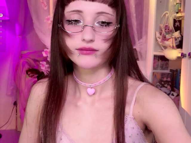 MiraJade live cam on BongaCams