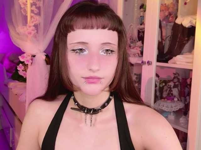 MiraJade live cam on BongaCams