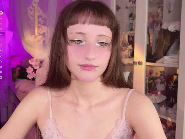 MiraJade live cam on BongaCams