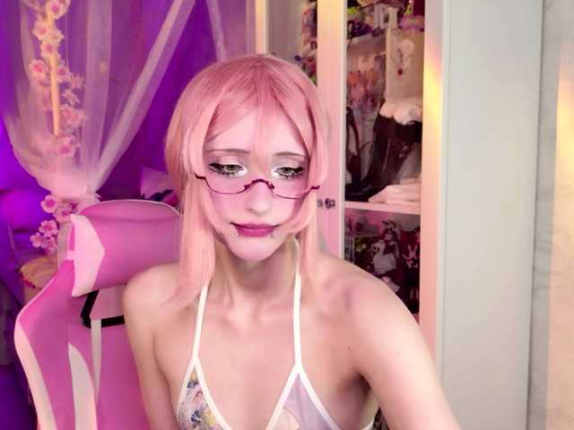 MiraJade live cam on BongaCams
