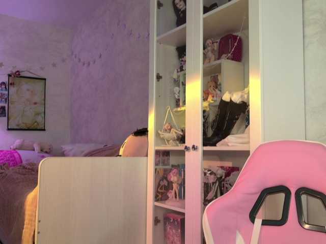 MiraJade's BongaCams show and profile