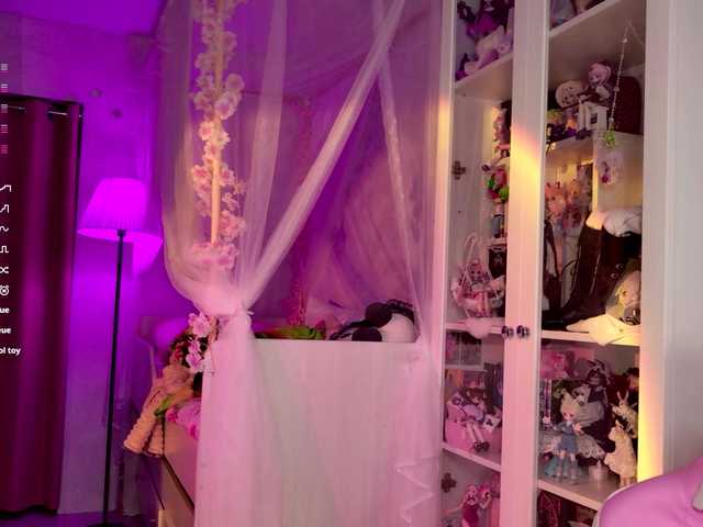 MiraJade live cam on BongaCams