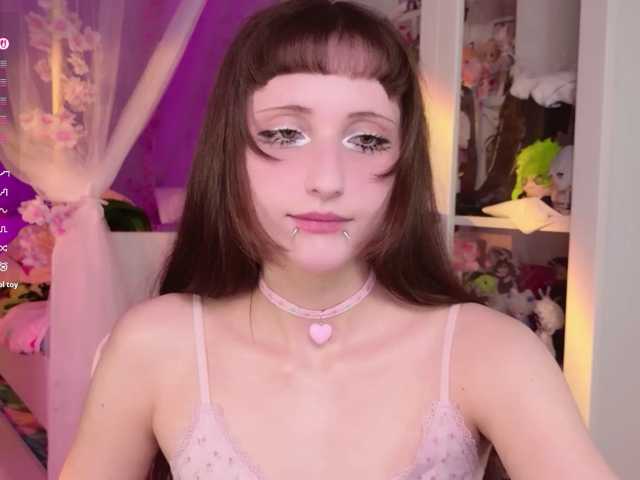 MiraJade live cam on BongaCams