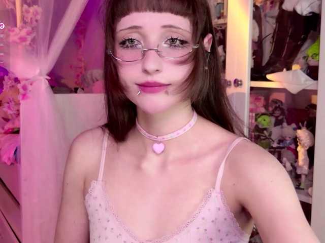 MiraJade live cam on BongaCams