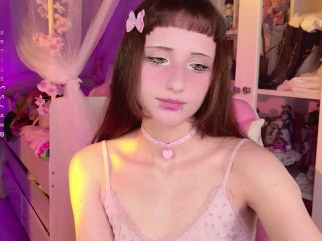 MiraJade live cam on BongaCams