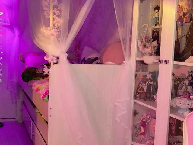 MiraJade live webcam show