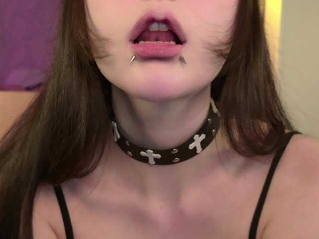le modèle MiraJade est en webcam porno dans un show sur le site bongacams, il possède les tags suivants: White/Caucasian,Brunette,Trimmed