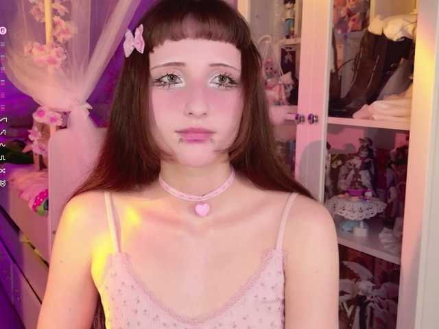 MiraJade live cam on BongaCams
