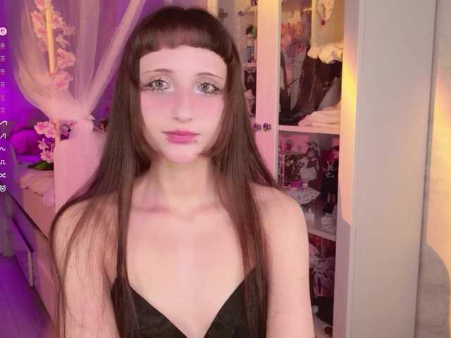 MiraJade live cam on BongaCams