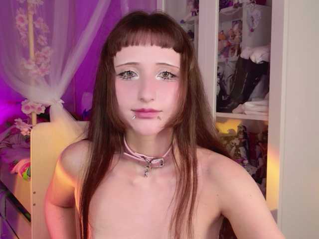 MiraJade live cam on BongaCams
