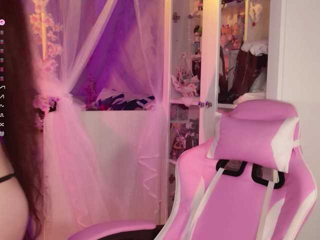 MiraJade live cam on BongaCams