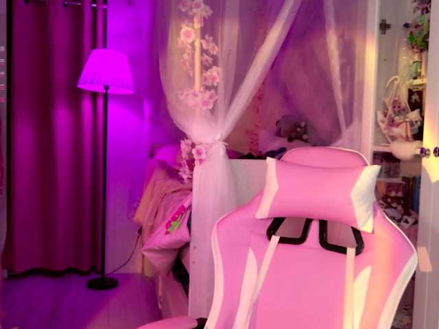 MiraJade live cam on BongaCams