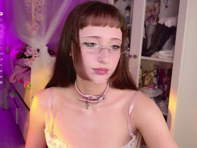 MiraJade live cam on BongaCams