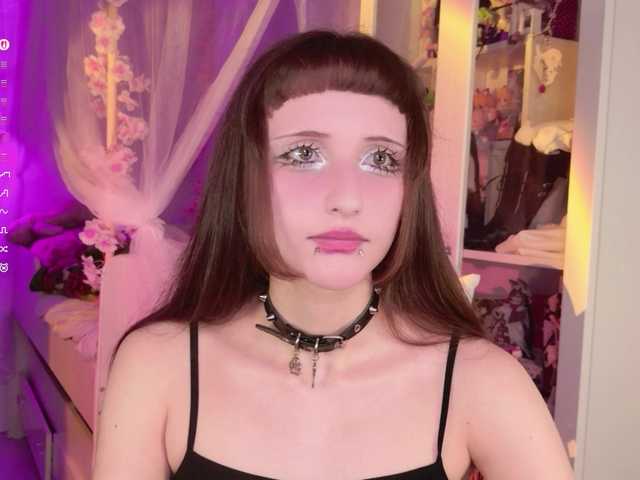 MiraJade live cam on BongaCams